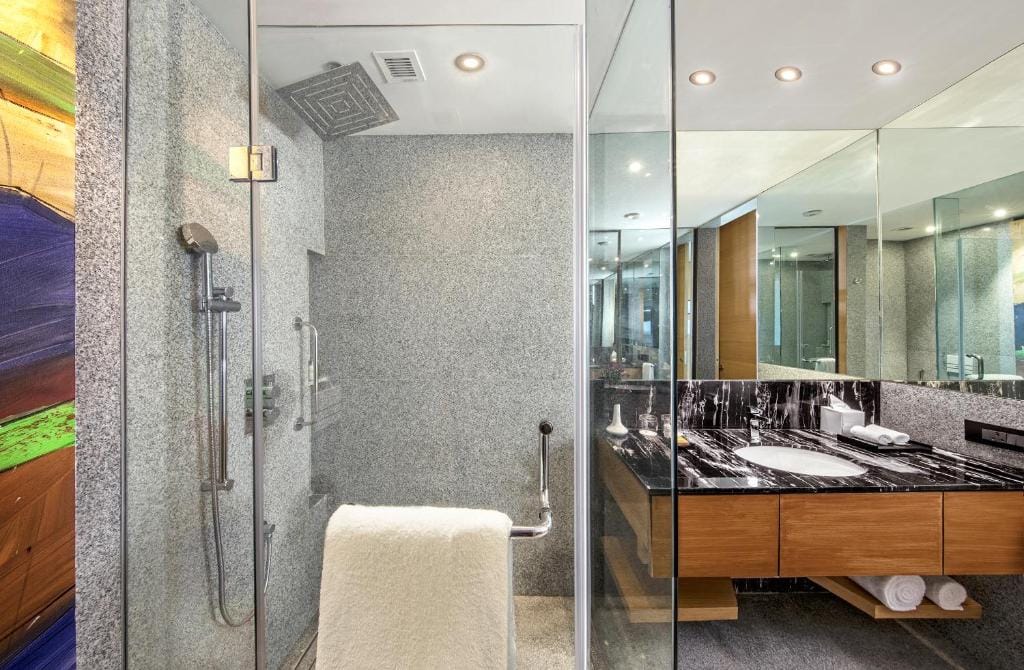 DoubleTree by Hilton Ahmedabad — 3
