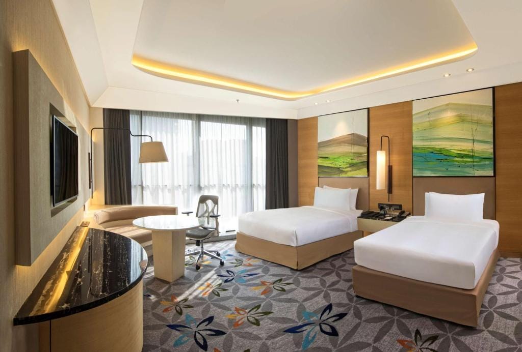 DoubleTree by Hilton Ahmedabad — 5