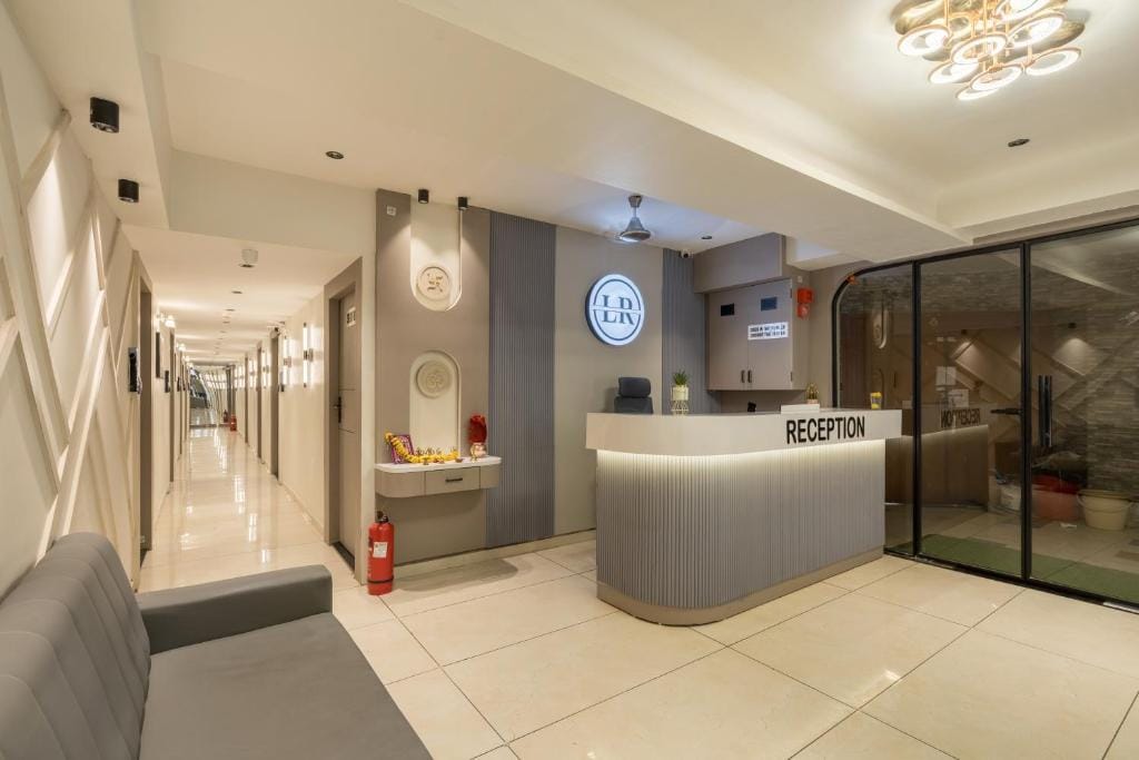 Hotel Lavish Regency — 3