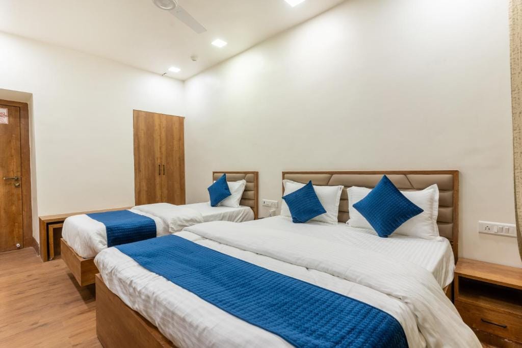 Hotel Noble Inn, Ahmedabad — 2