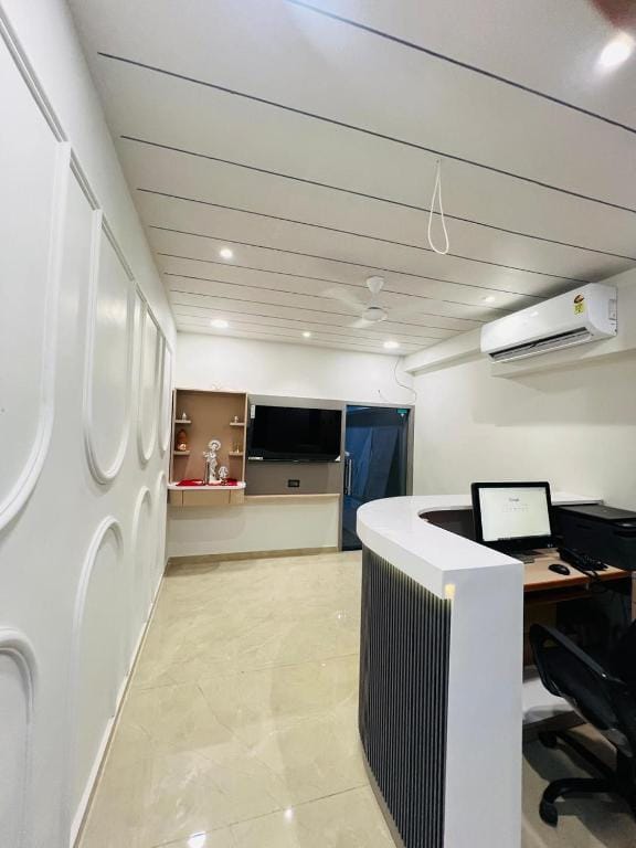 Hotel Sulin Prahladnagar — 4
