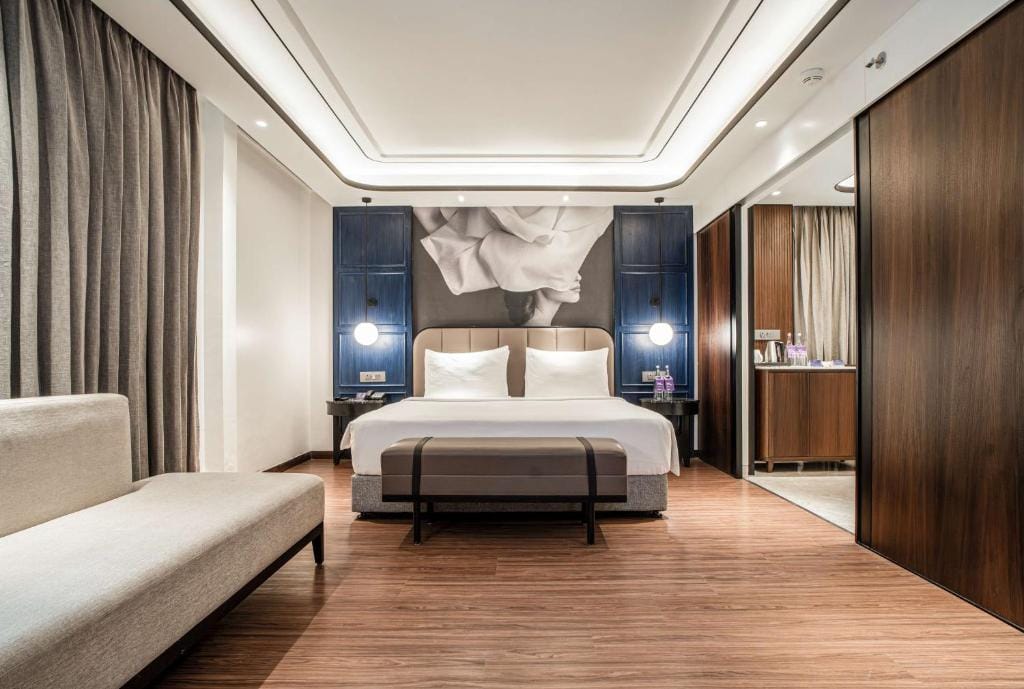 Radisson Blu Hotel Ahmedabad — 2