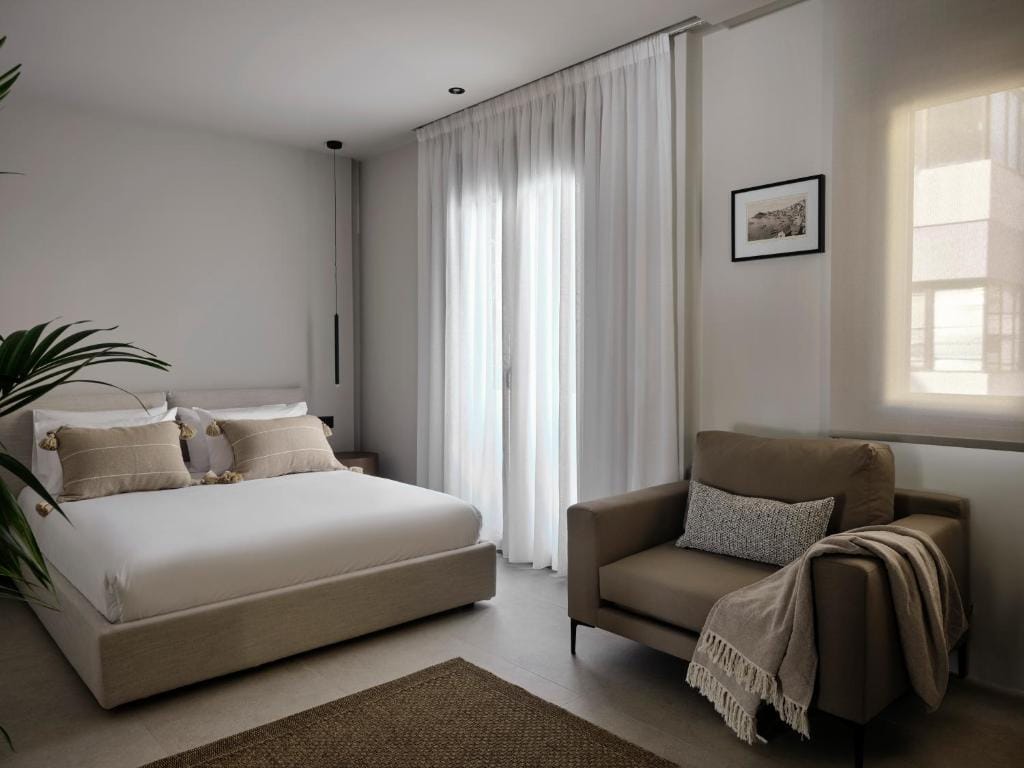 Bond Smart Living Suites — 5