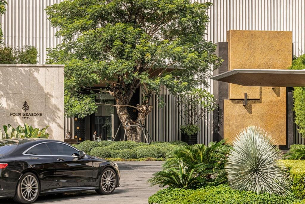 Four Seasons Hotel Bangkok at Chao Phraya River — 2