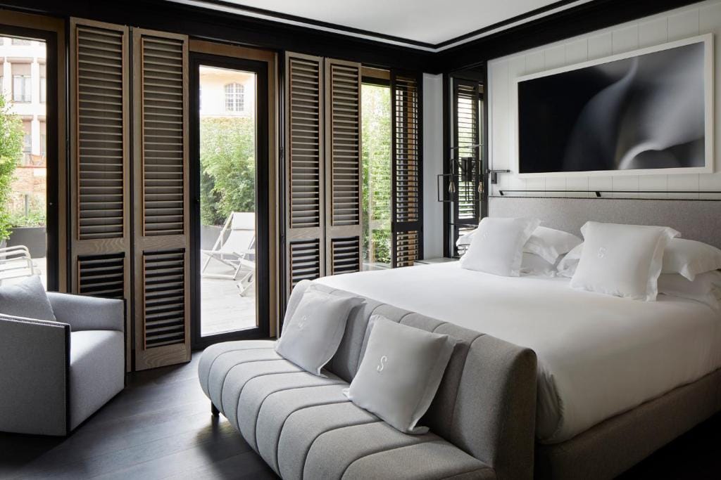 Seventy Barcelona — 3