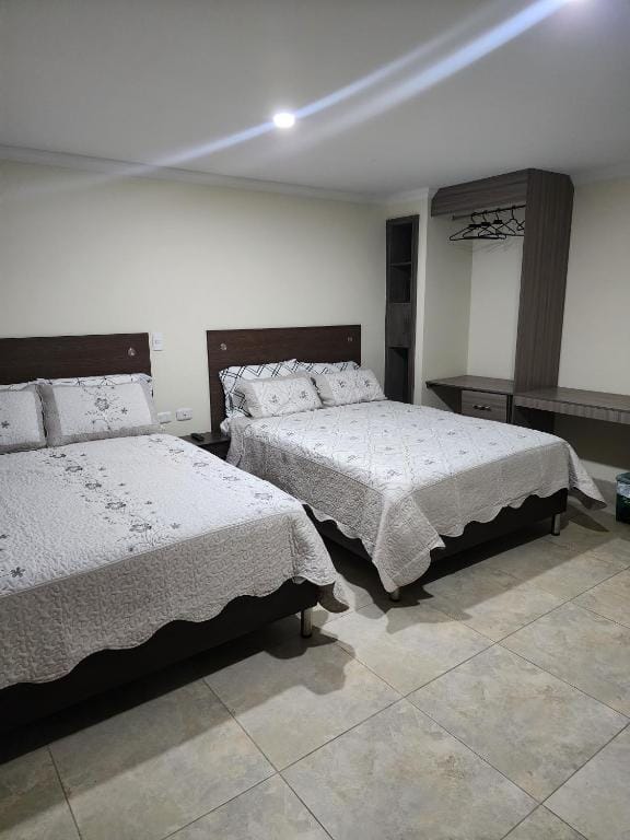 HOTEL CASA MARED Corferias-Embajada Americana