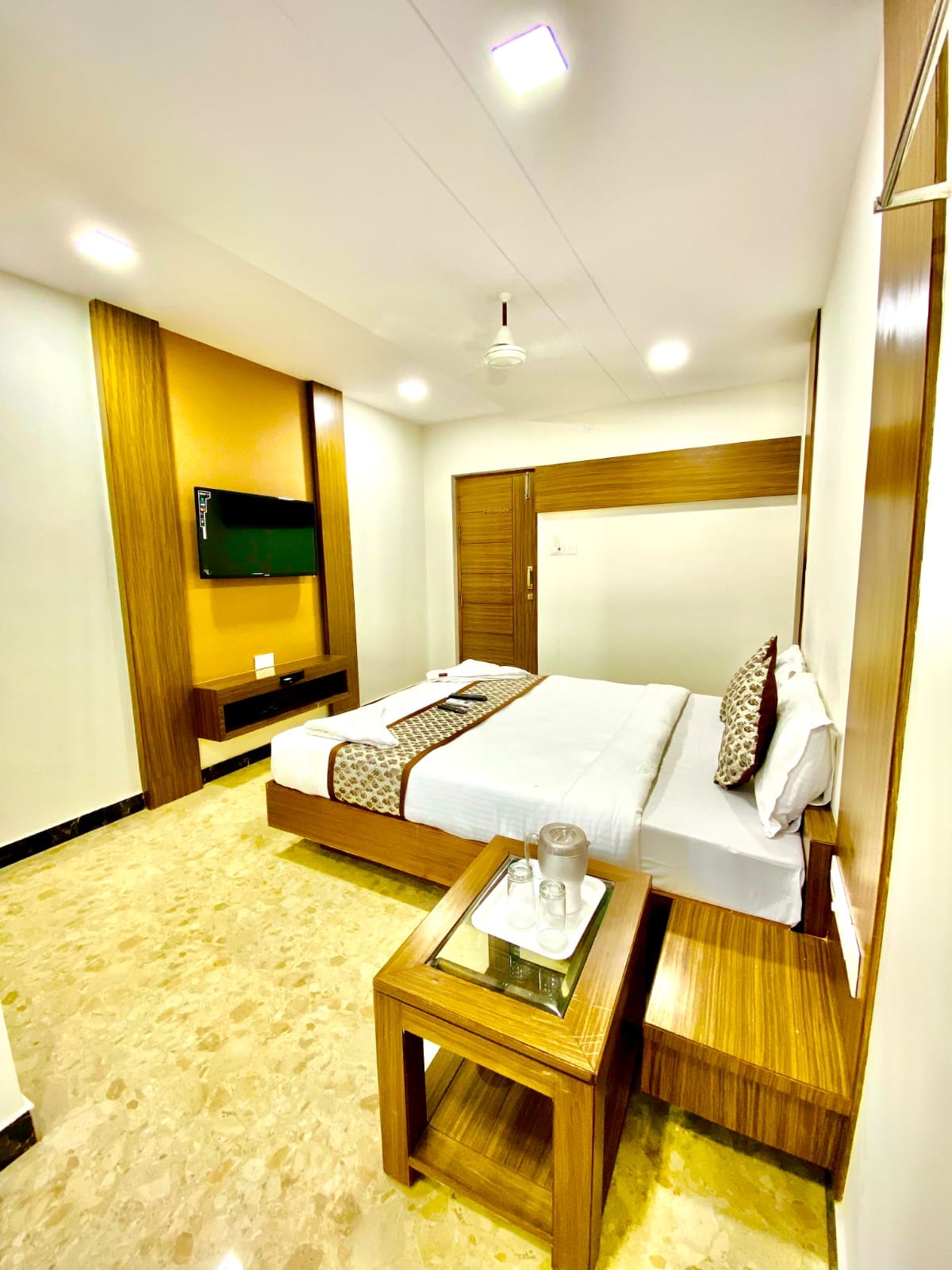 Sheraton Grande Hotel — 2