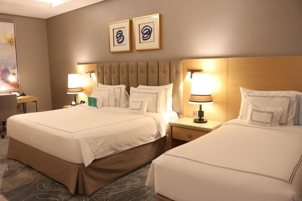 Grand Cosmopolitan Hotel — 2