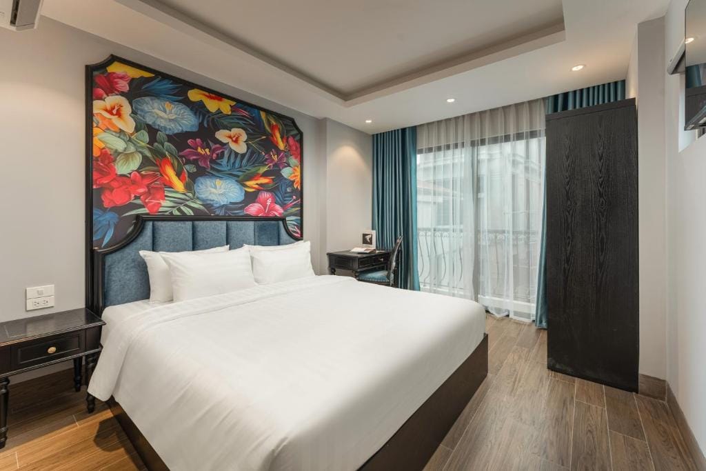 Aurora Hotel & Apartment