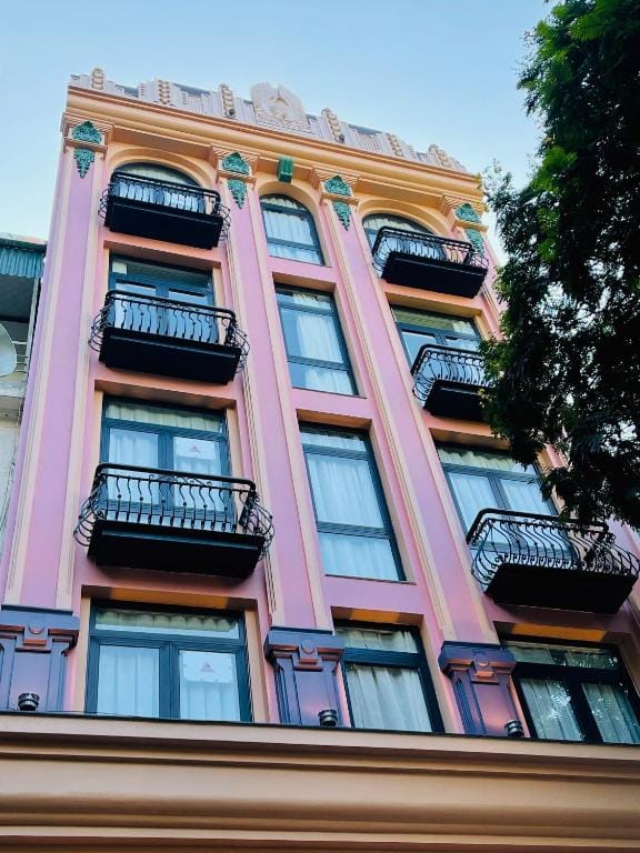 Eliana Robusta Hotel — 3
