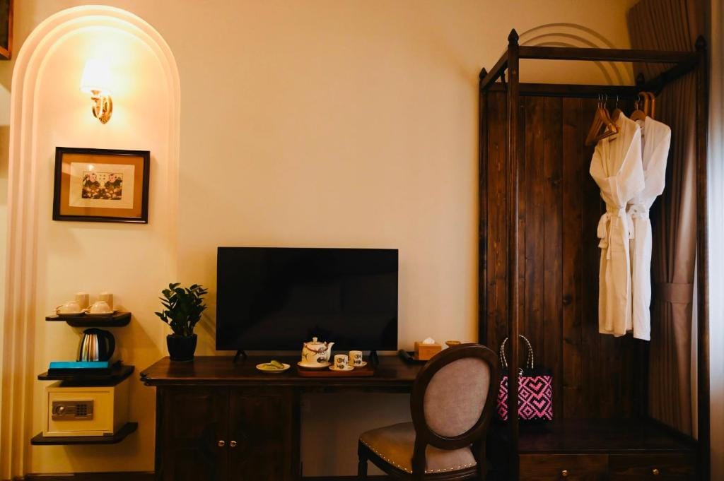 La Belle Maison — 5