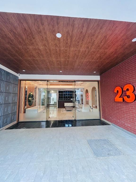 23 Urban Square