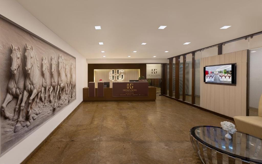 Hotel Hemaadri Grand