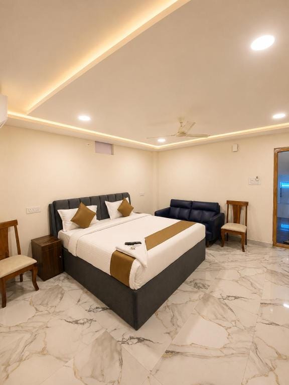 Hotel Livotel Near DLF Cyber City Gachibowli