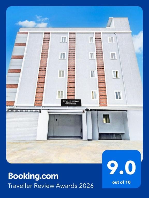 Super Townhouse Oak Kompally