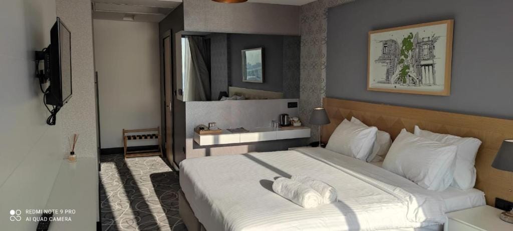 Four-G Hotel — 3