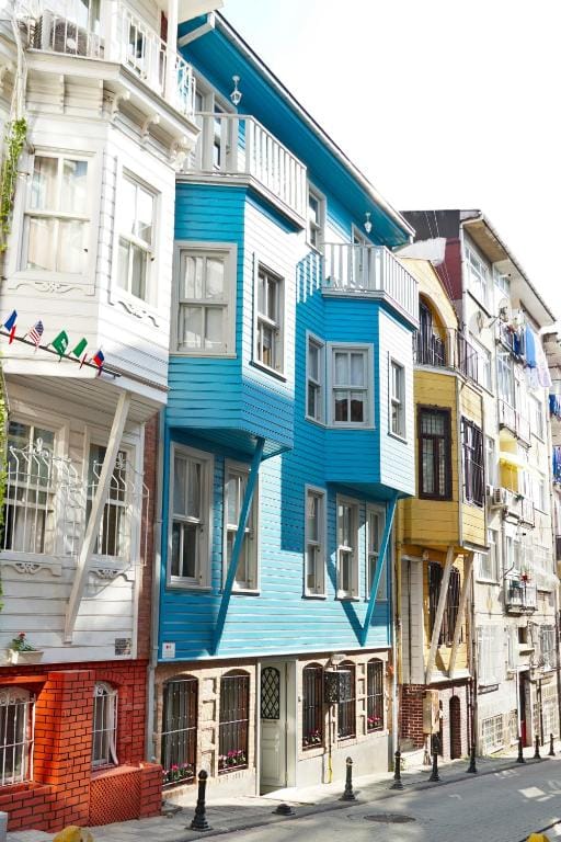 Tilas - Rooms in 19th Century Wooden Townhouse,Kadikoy — 4