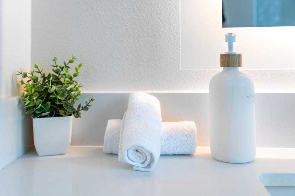 Luxury 2 Bedroom Residence With Fitness and Outdoor Pool — 3