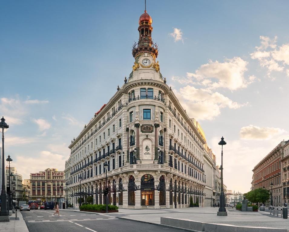 Four Seasons Hotel Madrid — 5