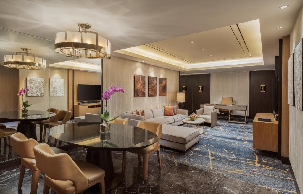 Hilton Manila Newport World Resorts — 2