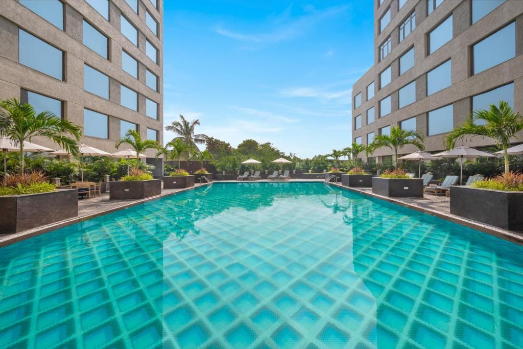Aurika, Mumbai International Airport - Luxury by Lemon Tree Hotels — 3