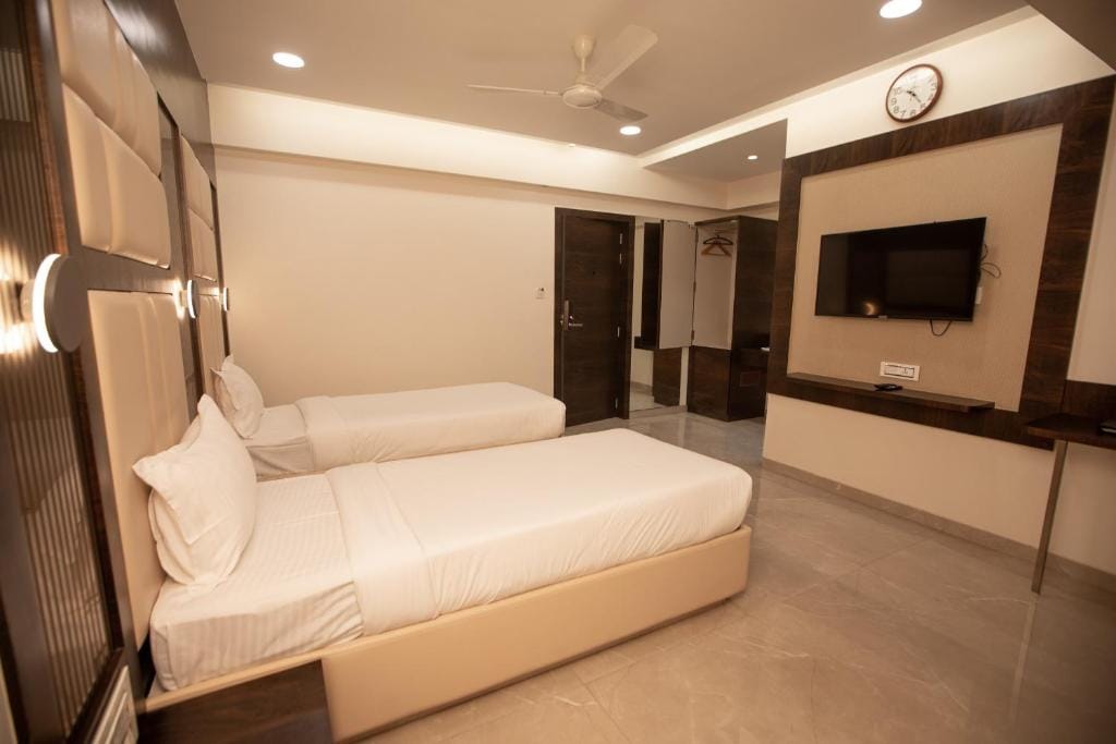 Hotel Naaz Executive — 5