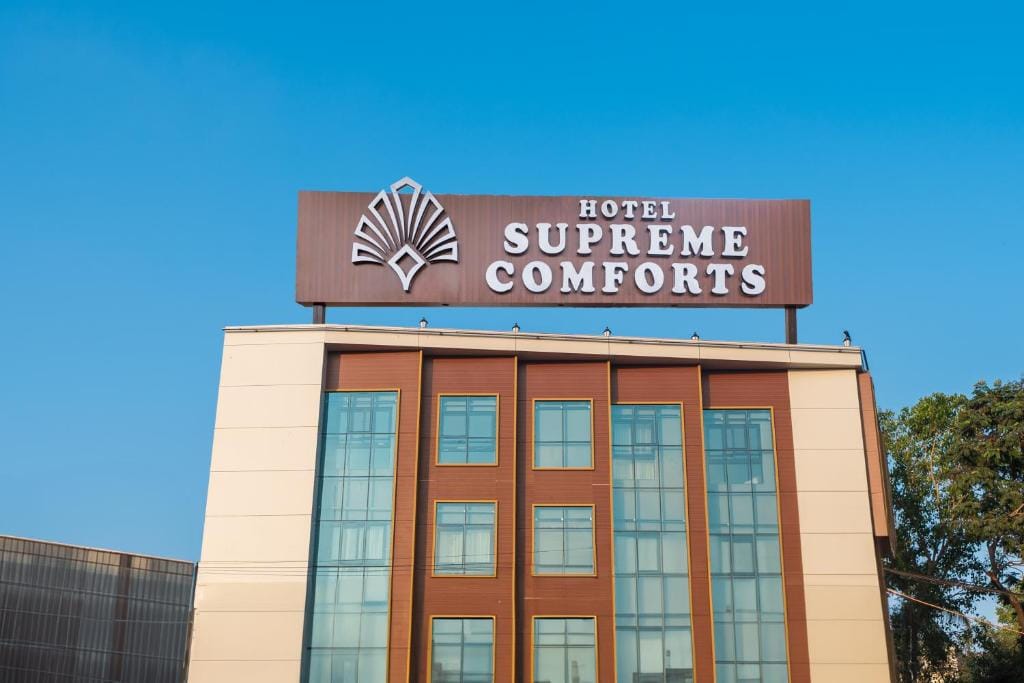 Hotel Supreme Comforts- Mumbai International Airport T2