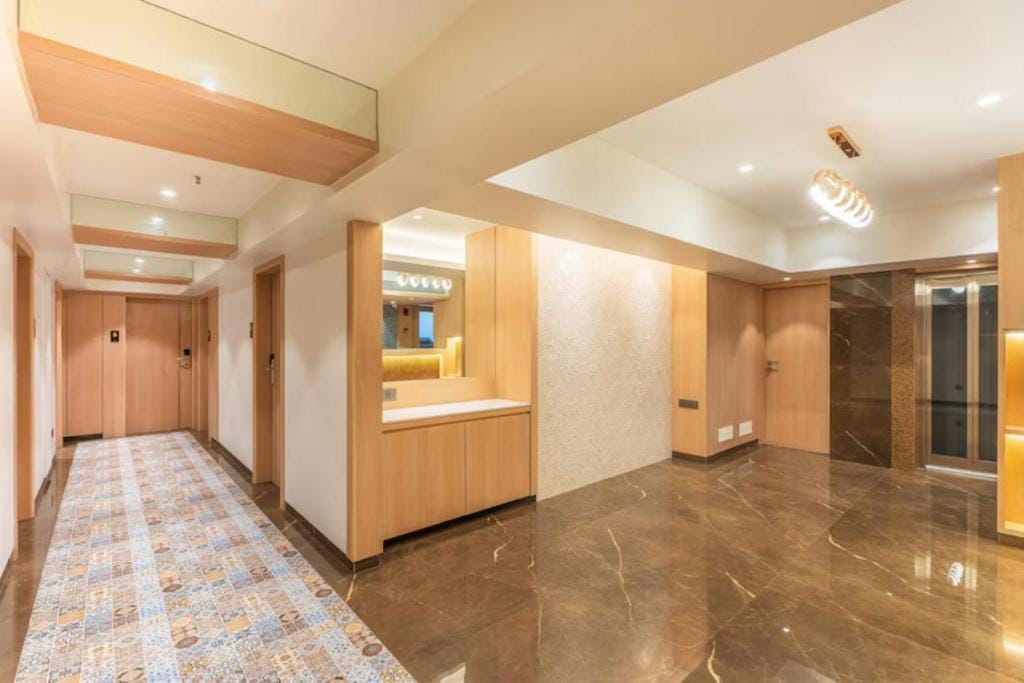 Hotel Supreme Comforts- Mumbai International Airport T2 — 4
