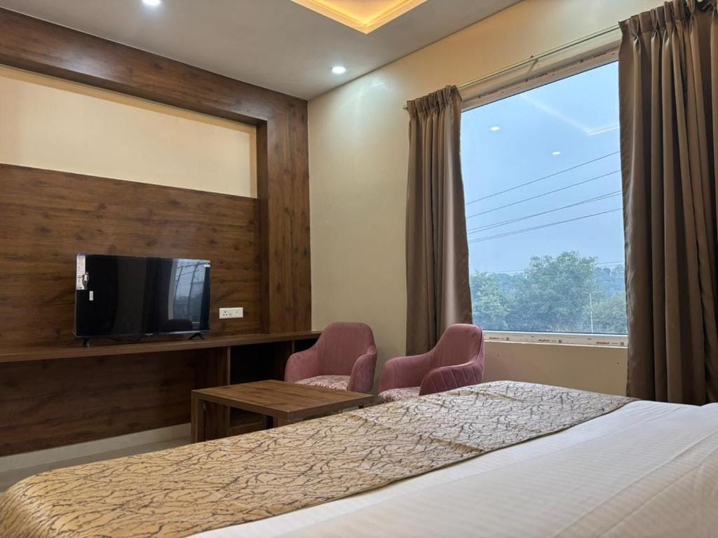 RmanshaInn A UNIT OF SHUBH VILASH HOTELS & RESORT — 4