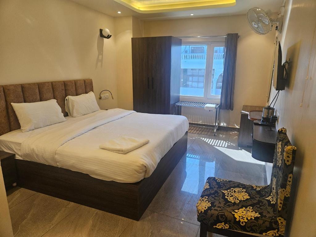 Shahenshah Hotel in Civil Lines, Prayagraj — 2