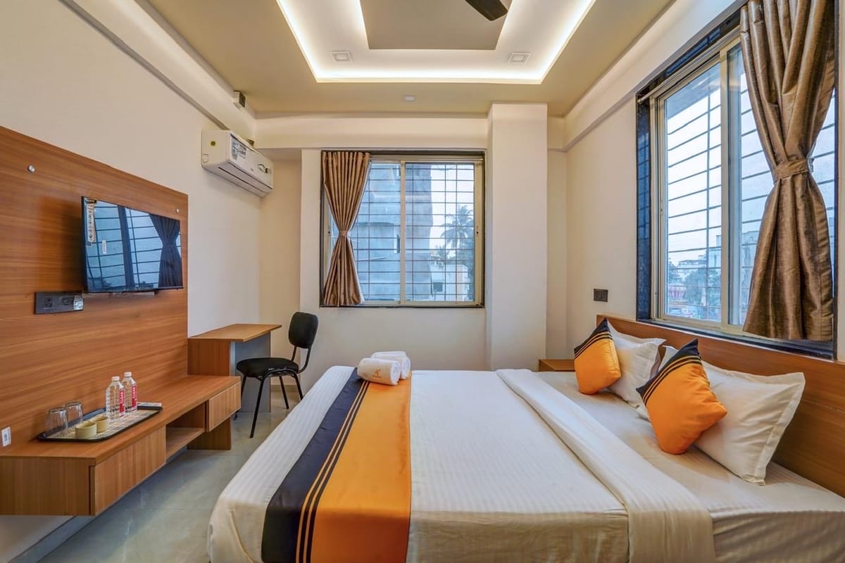 AY Plus Regency Hotel