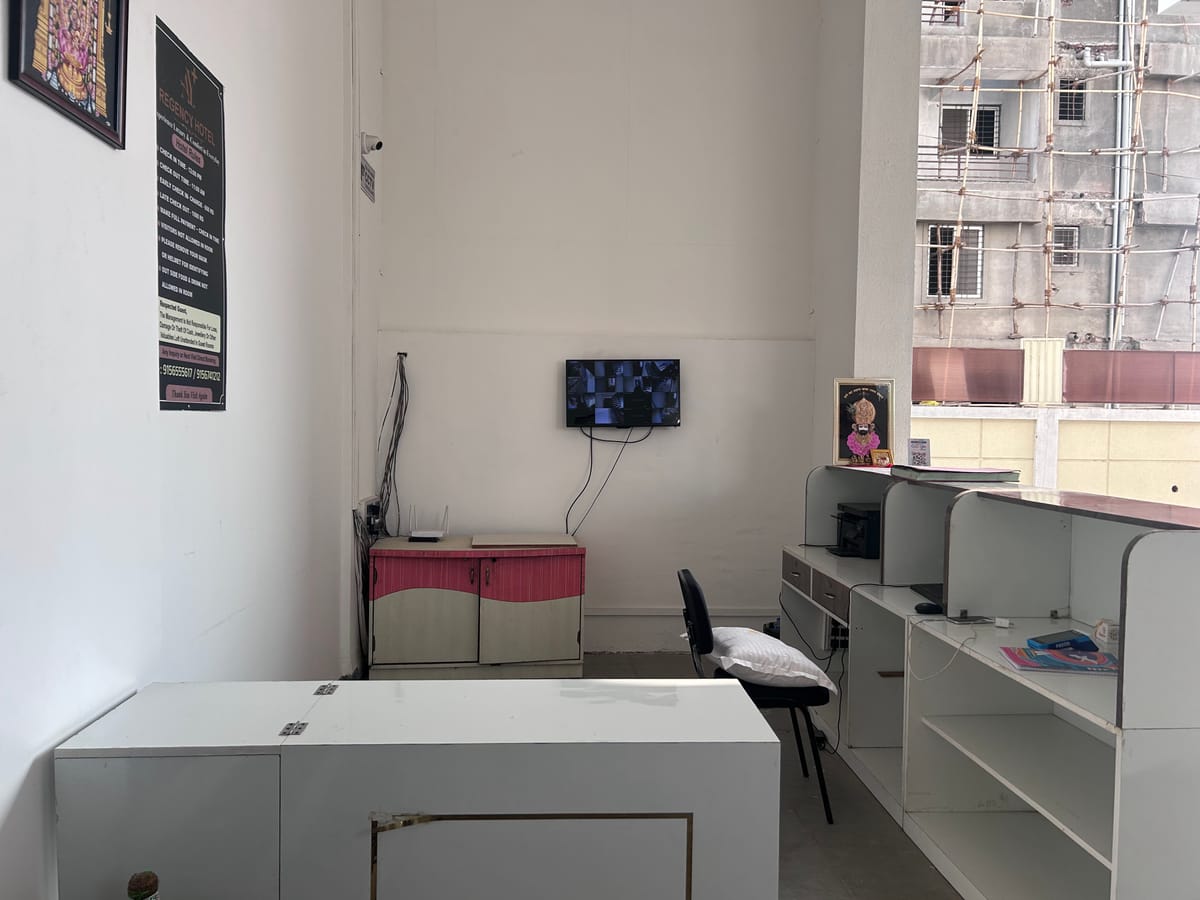 AY Plus Regency Hotel — 5