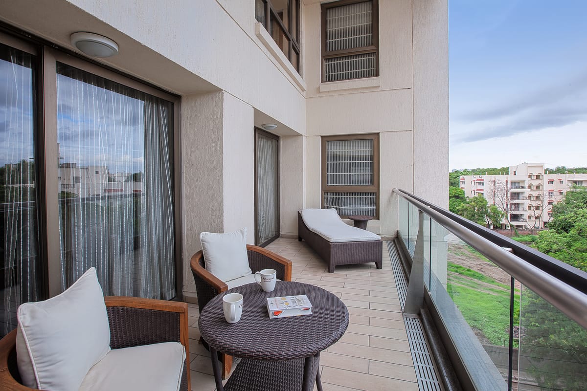 Oakwood Residence Naylor Road Pune — 2