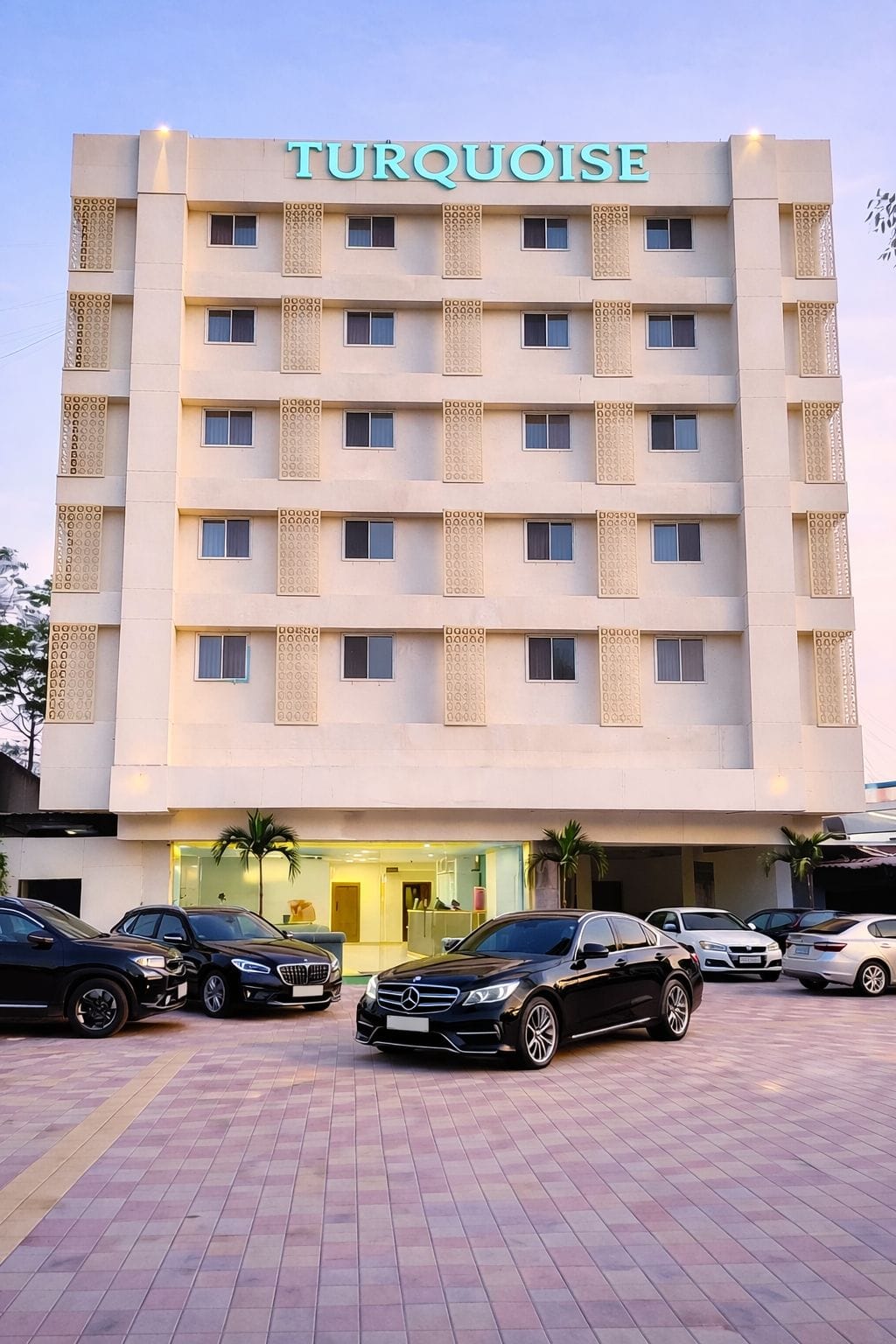 Turquoise Pune — 5