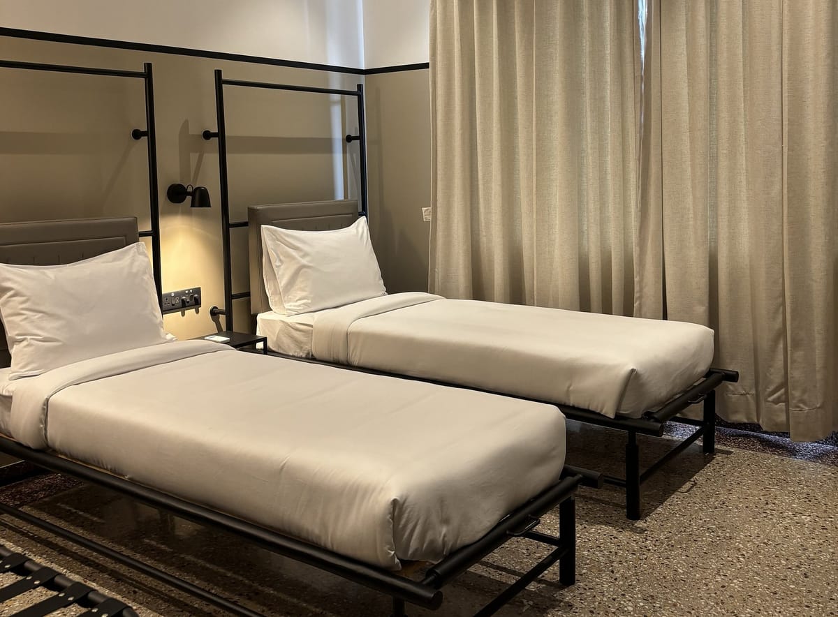 Wellesley Hotel — 4