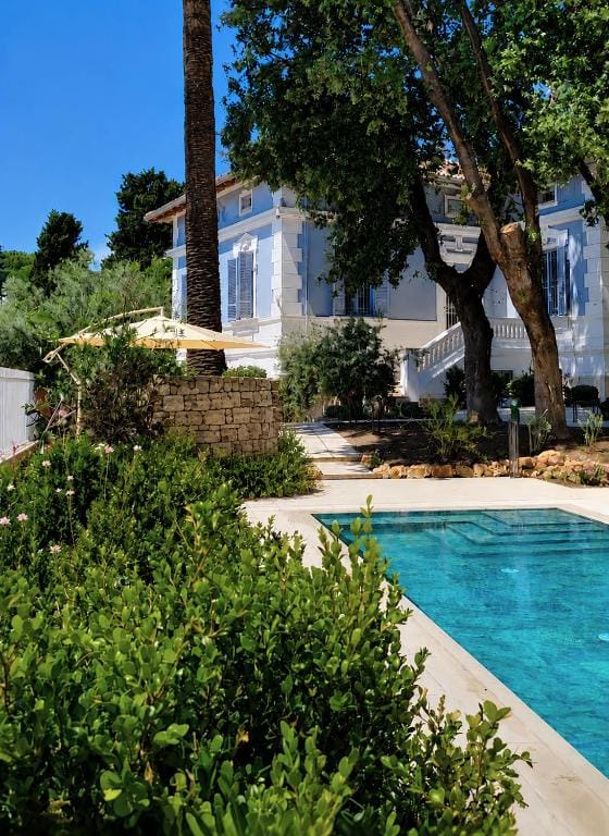 Nus Hotel Poerio