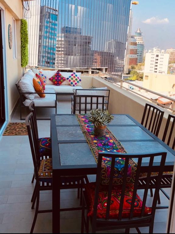Apartament Condo Amueblado, ENCOMENDEROS 200 El Golf, Las Condes Santiago con vista al Costanera Center — 2
