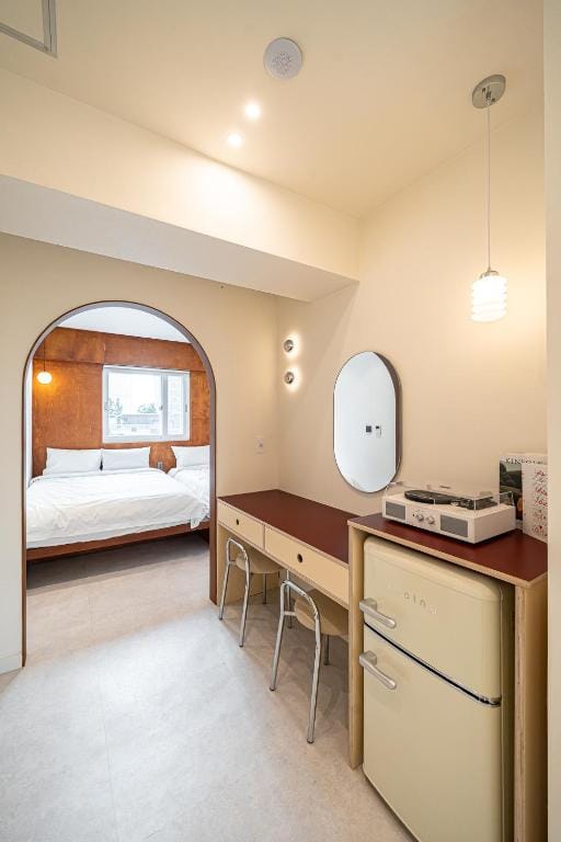 Monday Mansion Hotel