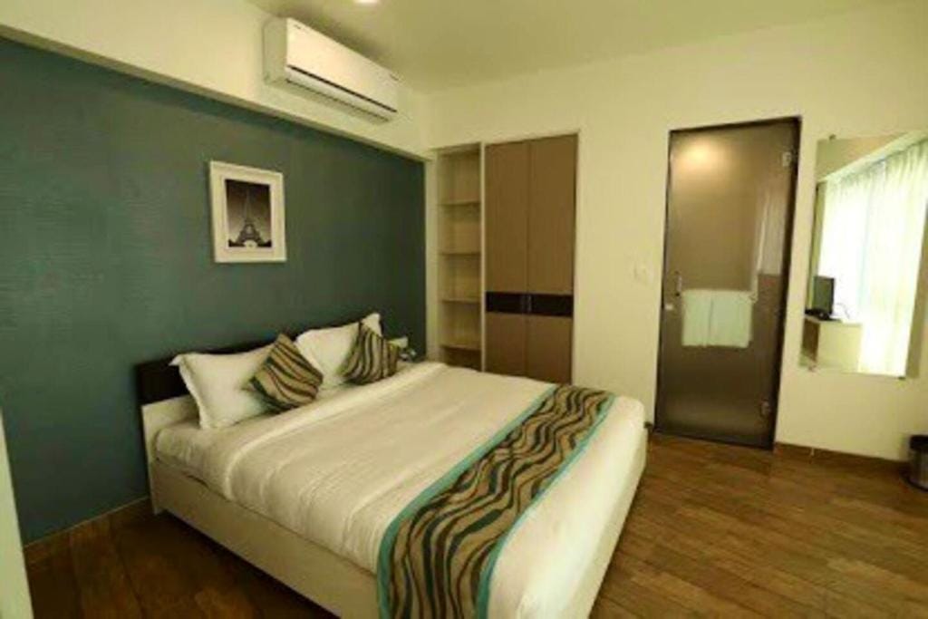7 star Weekend studio at Rajhans Belliza by Global Hospitality — 2