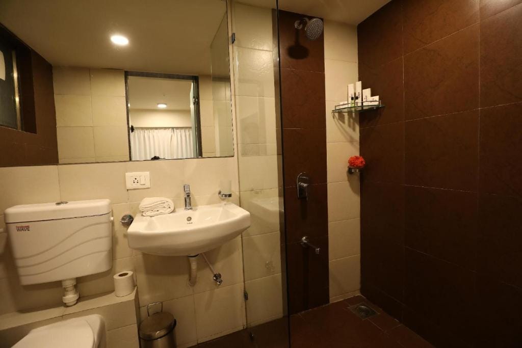 7 star Weekend studio at Rajhans Belliza by Global Hospitality — 3