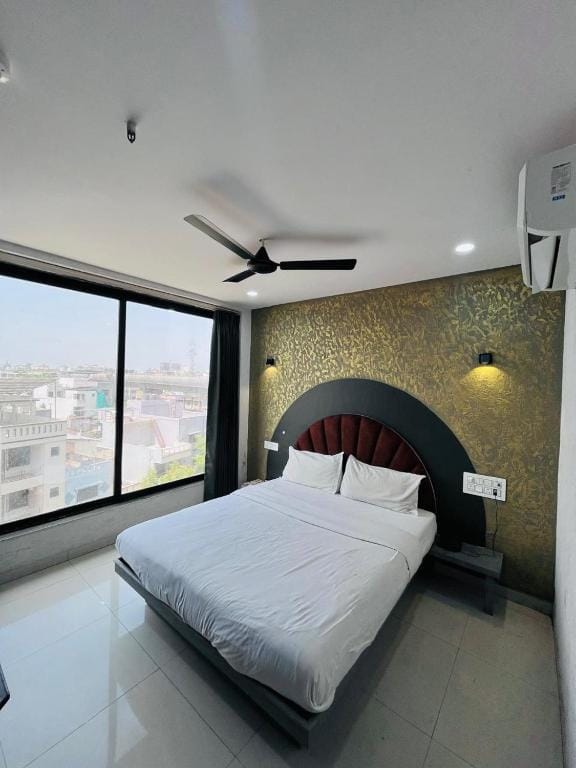 Hotel 7 Square