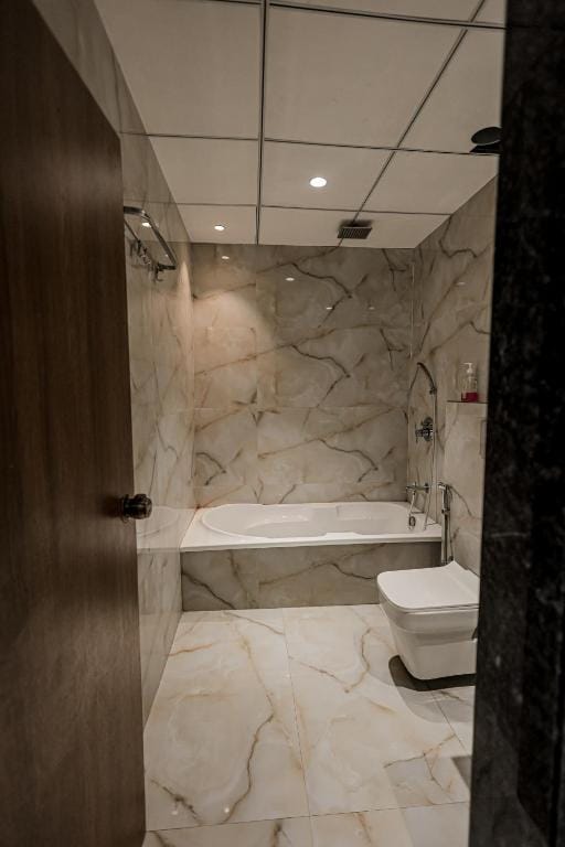 Hotel Gold Palace Inn — 3