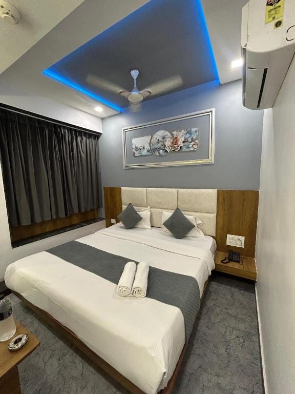 Hotel secure inn kadodara road — 2