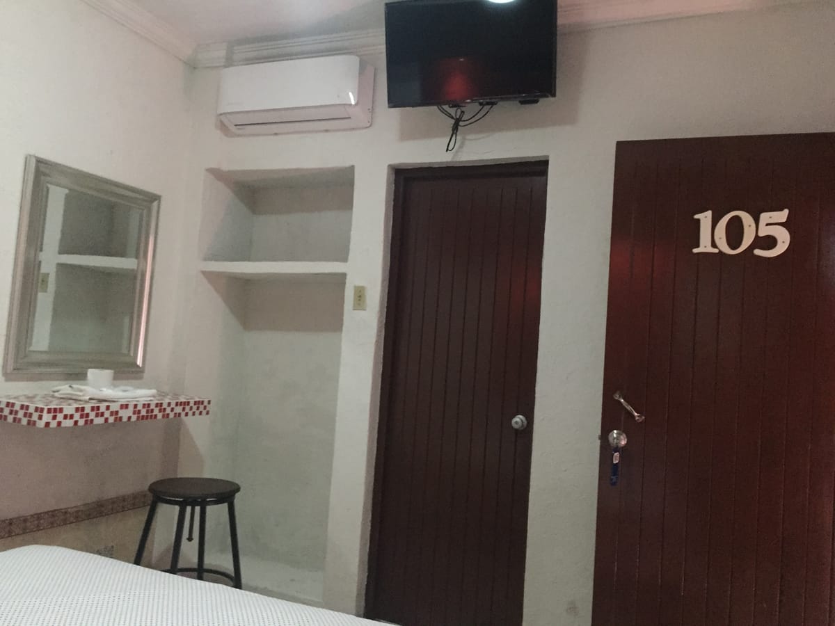 Hotel Paraiso Express — 4